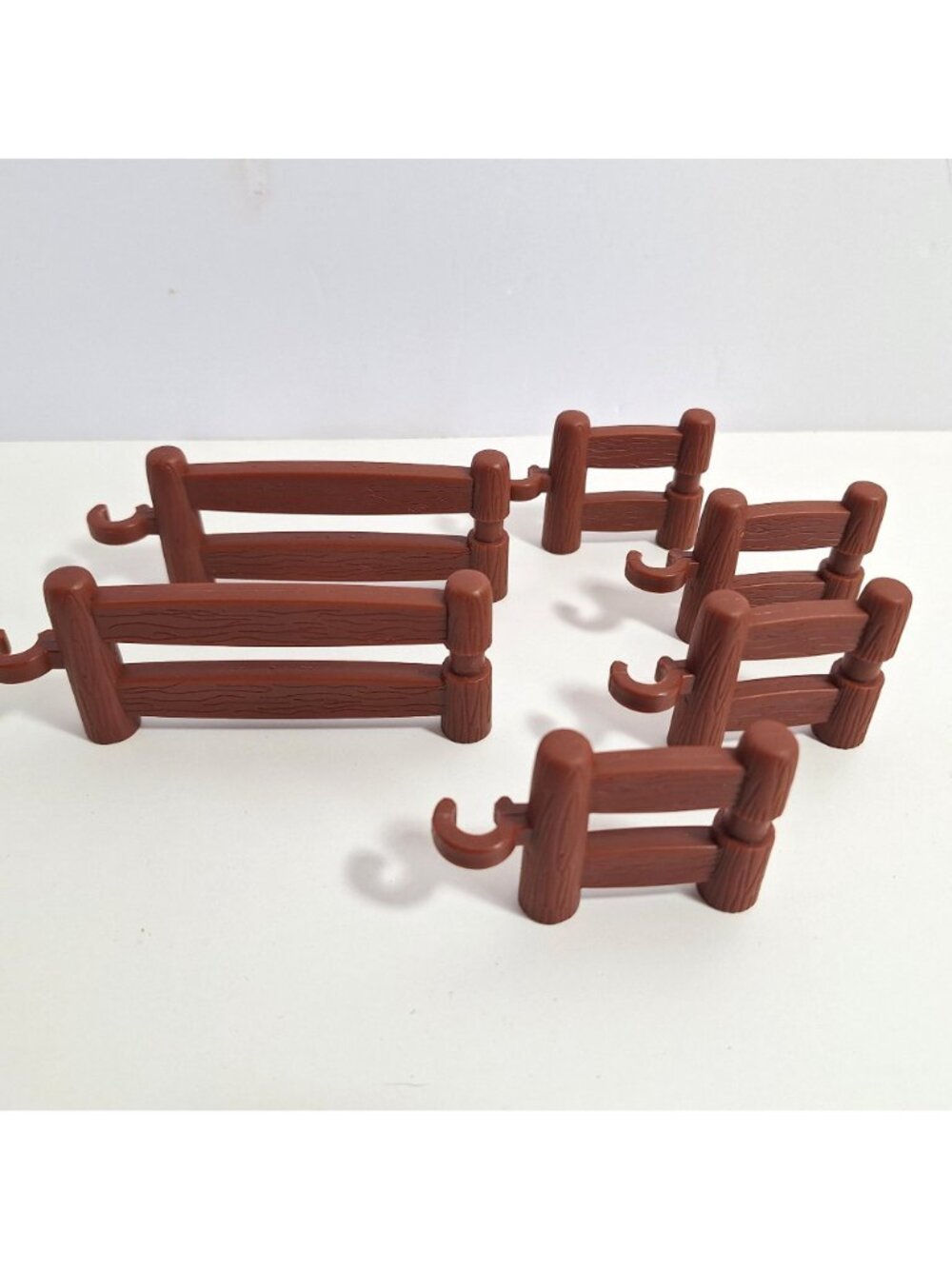 Ertl Brand Brown Plastic Corral Fence Posts Farm Fencing - Picture 7 of 9